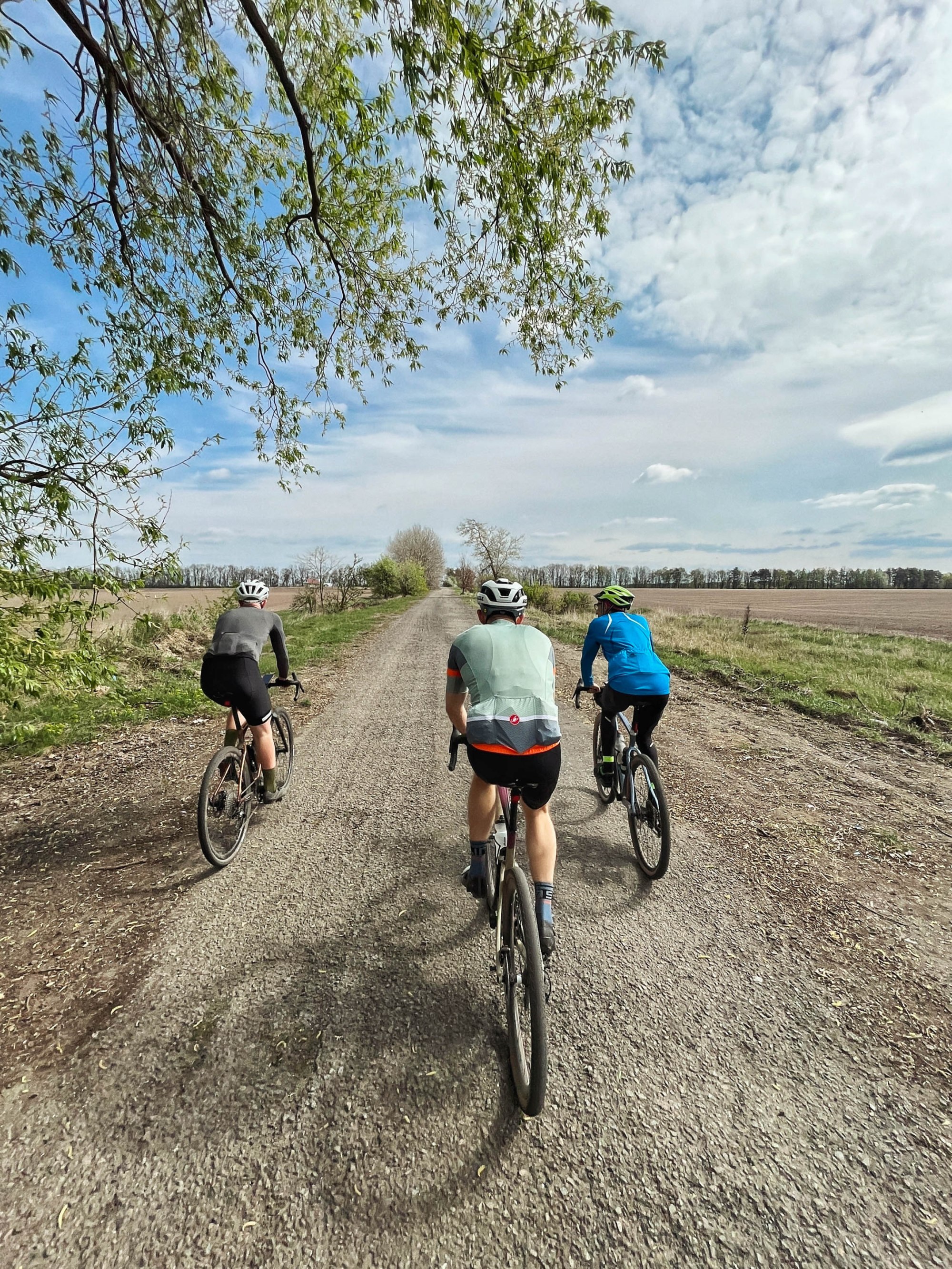 GRAVEL RIDES – RIDEOUT